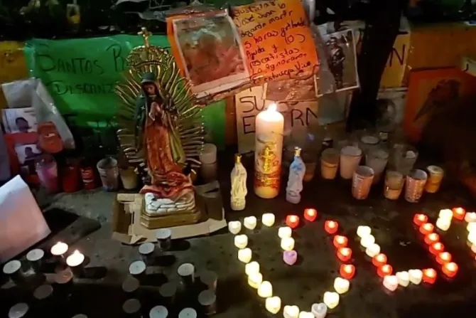 Realizan vigilia de oración a un mes de accidente en Metro de Ciudad de México