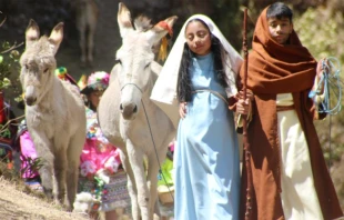 Cru00e9dito: Coro de Niu00f1os Acu00f3litos de Huancavelica. 