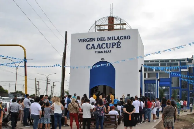 El Papa Francisco saluda la fe de paraguayos que construyeron capilla en Argentina