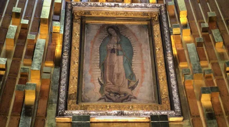 Imagen original de la Virgen de Guadalupe en su santuario en Ciudad de MÃ©xico. Foto: David Ramos / ACI Prensa.