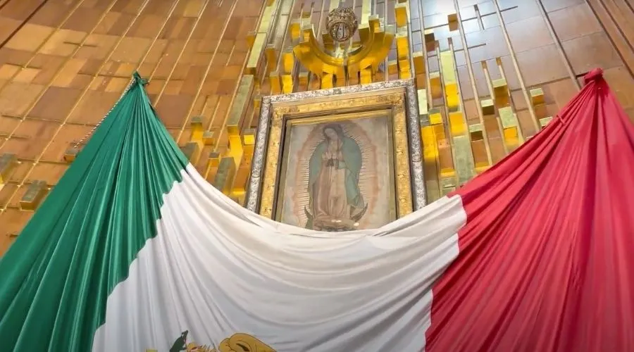 Sacerdote encomienda a la Virgen de Guadalupe afectados por terremoto en Perú