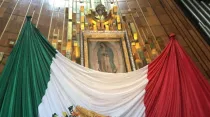 Imagen original de la Virgen de Guadalupe en su Santuario en Ciudad de México. Crédito: David Ramos / ACI Prensa.