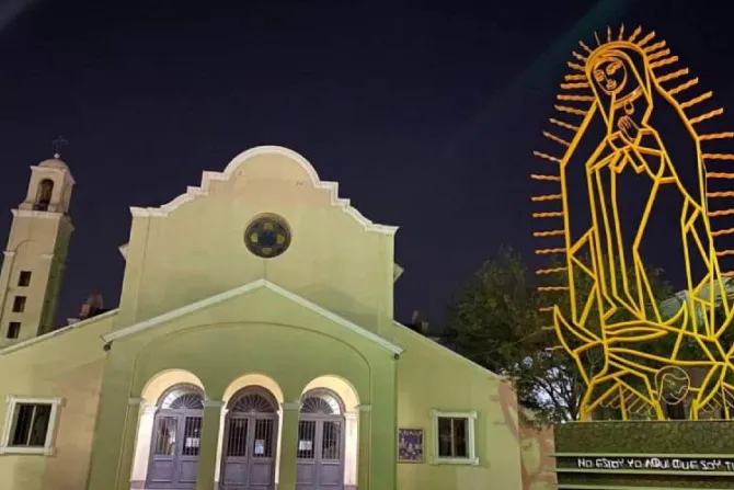 Réplica de la Virgen de Guadalupe rescatada tras huracán llega a su nuevo hogar
