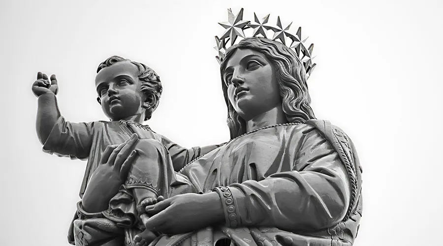 La Virgen María “sabe estar cerca de sus hijos”, recuerda Cardenal