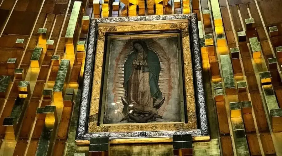 Imagen original de la Virgen de Guadalupe en la Basílica en Ciudad de México. Crédito: David Ramos / ACI Prensa?w=200&h=150