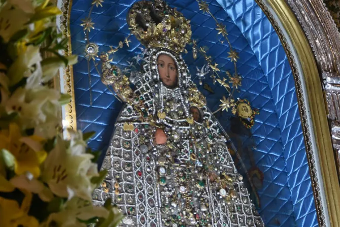 Fieles veneran durante 9 días a la Virgen de Guadalupe de La Plata