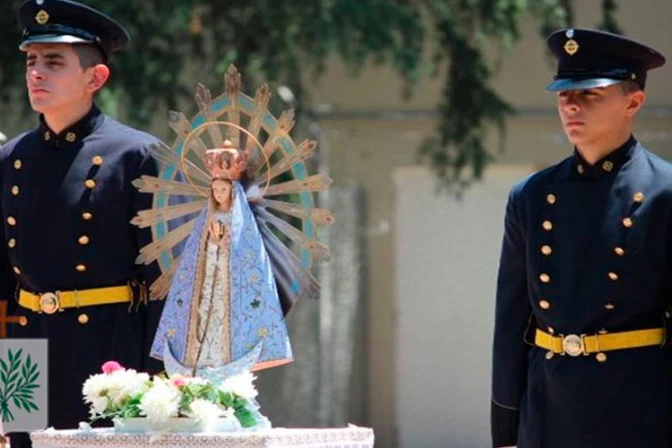 Fuerzas Armadas y de Seguridad de Argentina agradecen a la Virgen de Luján su protección