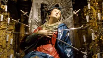 Nuestra Señora de los Dolores en Iglesia de la Vera Cruz (Salamanca). Crédito: Zarateman en Wikimedia (CC BY-SA 4.0)
