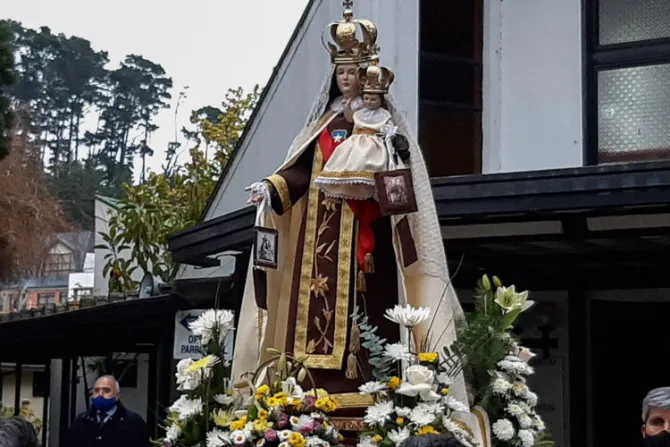 Devotos de la Virgen del Carmen saldrán en procesión para pedir por Chile