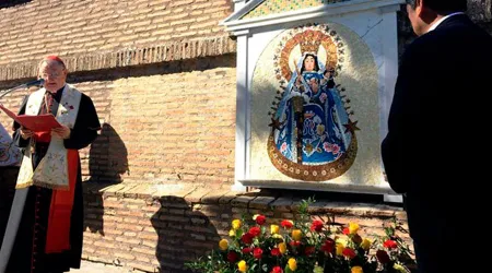 Entronizan a la Virgen de Copacabana, patrona de Bolivia, en los jardines vaticanos