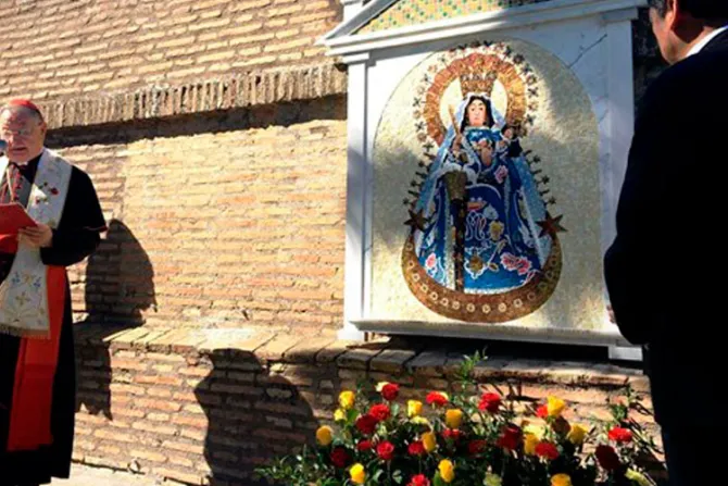 Entronizan a la Virgen de Copacabana, patrona de Bolivia, en los jardines vaticanos