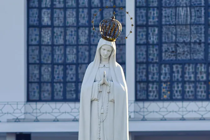 Virgen de Fátima: Rezar el Rosario es meditar con María