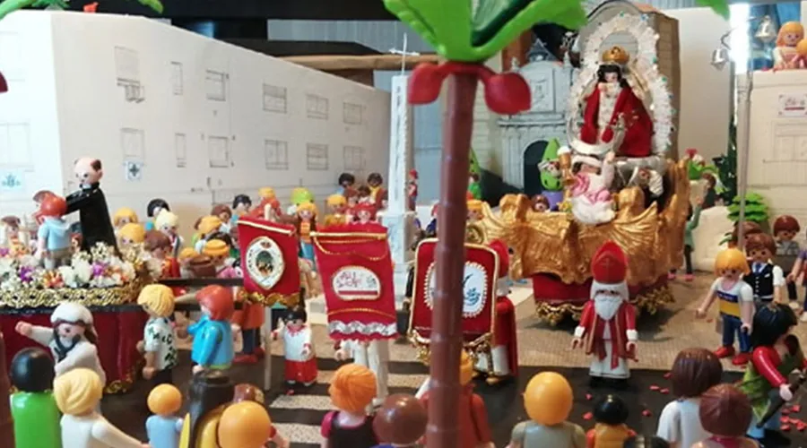 Representación con playmobil de la procesión de la Virgen de los Ángeles de Getafe (España). Crédito: Diócesis Getafe.