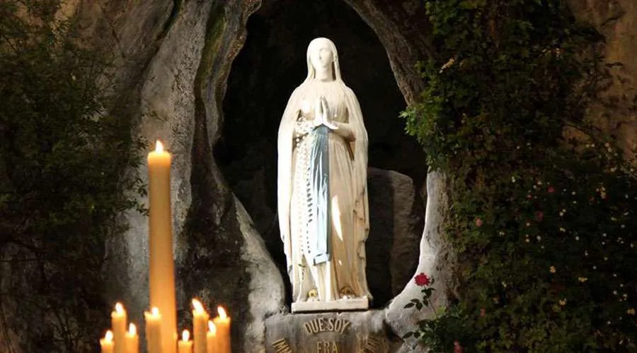 Virgen de Lourdes. Crédito: Elise Harris