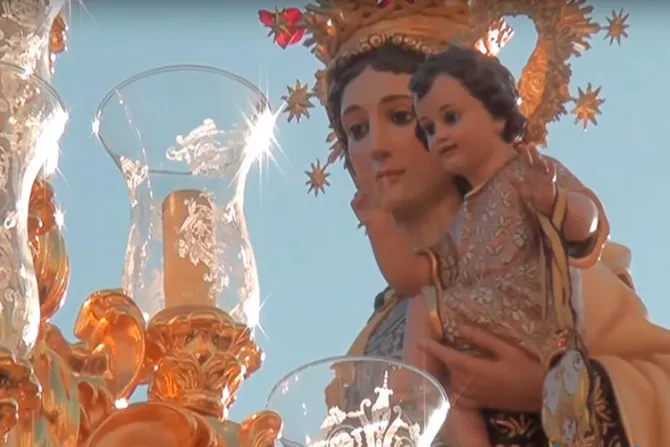 VIDEO: Miles de chilenos piden a Virgen del Carmen por el país y la defensa de la vida