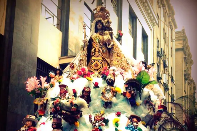 [VIDEO] Hoy los católicos celebramos a la Virgen del Carmen