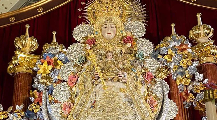 Virgen del Rocío. Crédito: Twitter Diócesis de Huelva?w=200&h=150