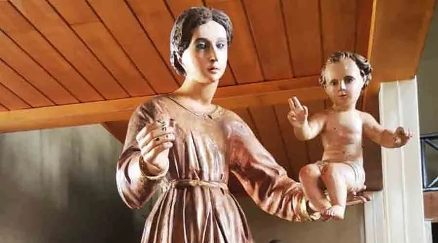 Tras incendio en Catedral trasladan imagen de la Virgen del Rosario para su limpieza