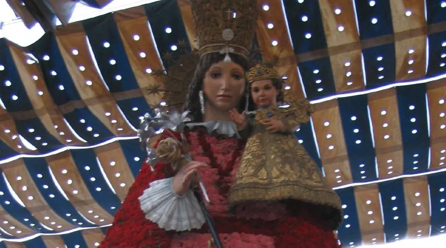 Virgen de los Desamparados en Valencia. Crédito: Flickr RamonBaile (CC BY-SA 2.0)?w=200&h=150