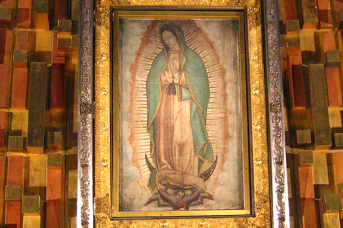 Arzobispo de Los Ángeles presentará a la Virgen de Guadalupe oraciones de inmigrantes