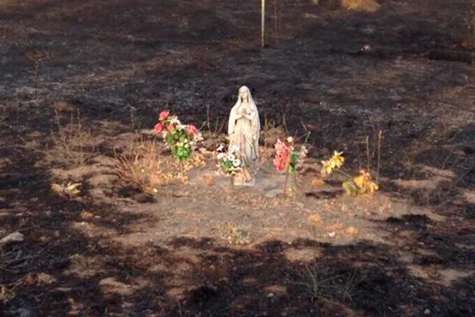 [FOTO VIRAL] Imagen de la Virgen permanece intacta tras incendio en base militar 