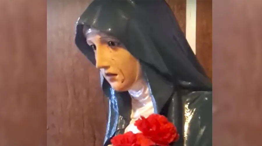 Imagen de Virgen que llora en Argentina / Crédito: Captura Youtube?w=200&h=150