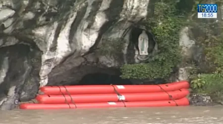 Inundaciones amenazan gruta donde se apareció la Virgen de Lourdes en Francia