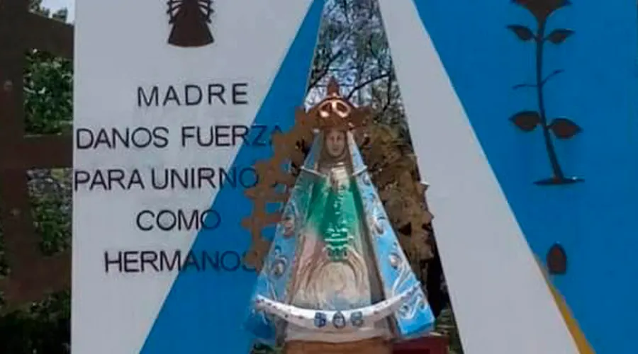 Virgen de Luján con pañuelo verde / Foto: Agencia Informativa Católica Argentina (AICA)