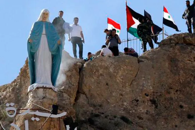 Una Virgen en la cima muestra esperanza de sirios frente a destrucción yihadista