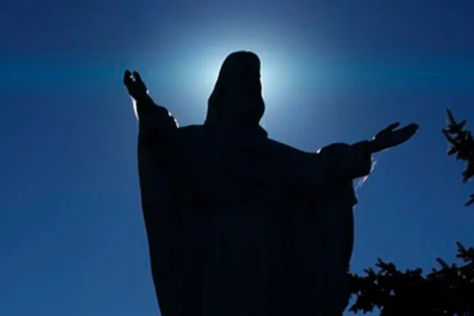 Autoridades suspenden exposición blasfema contra la Virgen María
