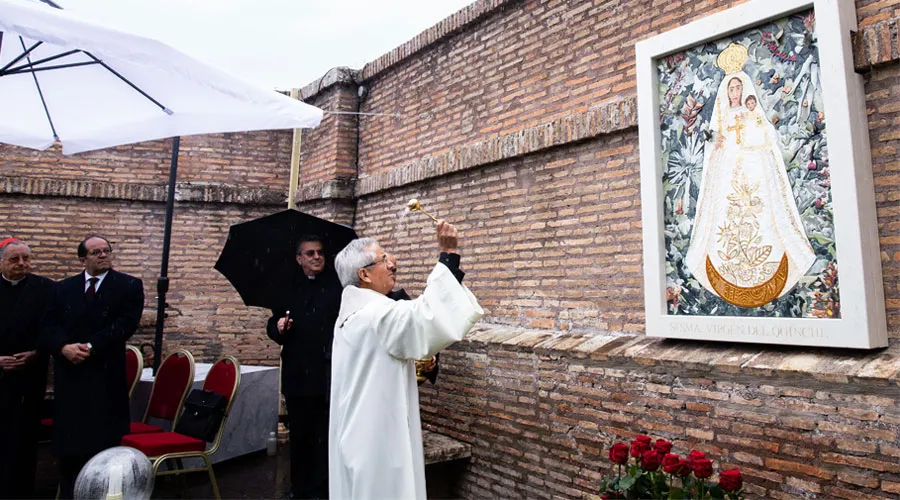 Bendición del mosaico de la Virgen del Quinche en el Vaticano. Foto: Daniel Ibáñez / ACI Prensa?w=200&h=150