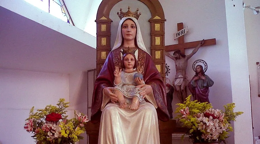 Imagen de la Virgen de Coromoto en la Iglesia Nuestra Señora del Carmen en la Ciudad de Bocono. Crédito: Sarcus06 / Wikimedia Commons (CC BY-SA 4.0).