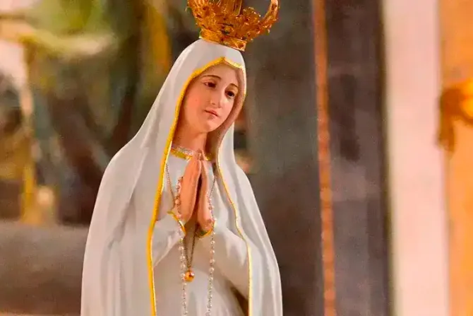 Una bella oración a la Virgen María para rezar hoy sábado
