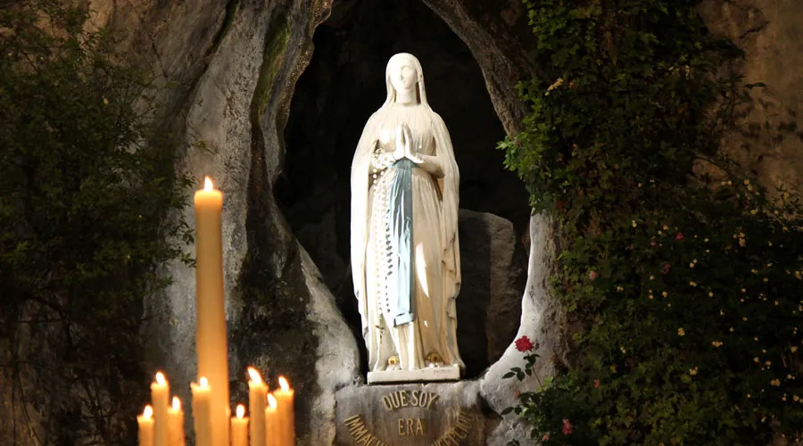 Virgen de Lourdes. Crédito: Elise Harris / ACI Prensa