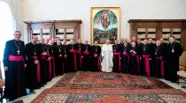 El Papa Francisco recibe a segundo grupo de obispos de Argentina. Foto: Vatican Media