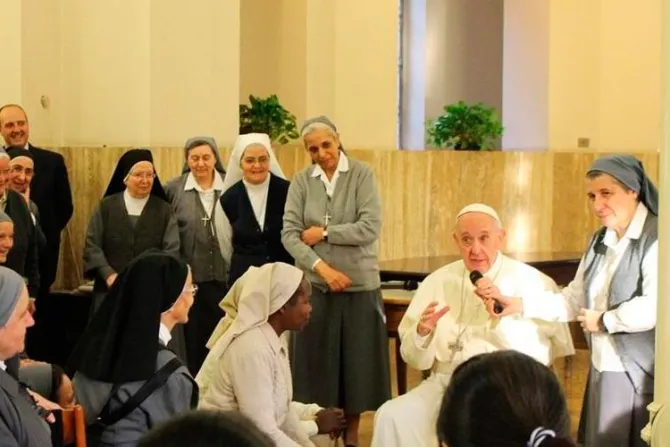 Sorpresa de Cuaresma: Estas monjas esperaban a un sacerdote y apareció el Papa