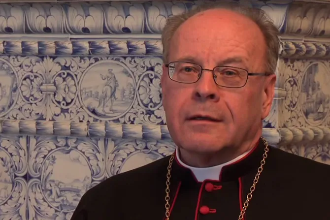 Lobby gay pide cárcel para Obispo que citó la Biblia al hablar de homosexuales