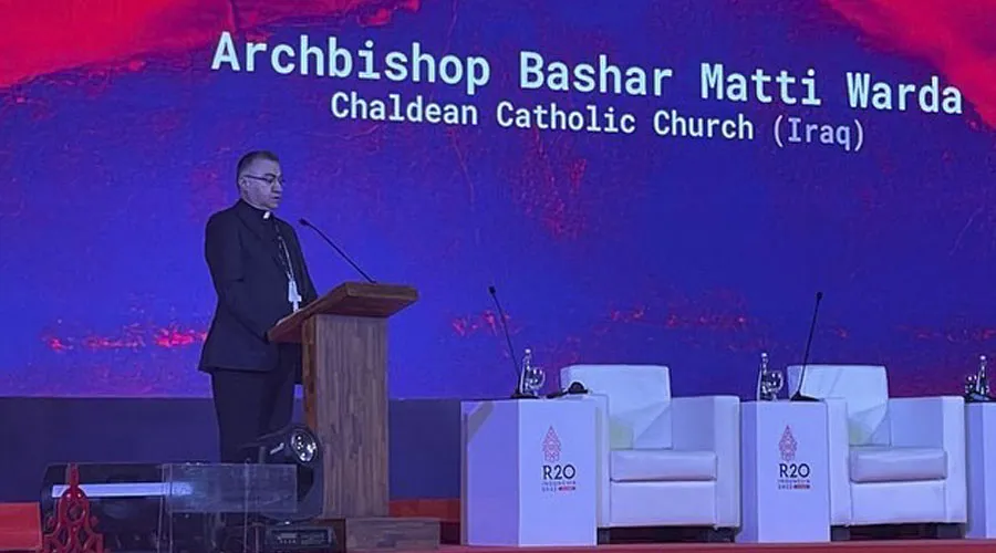 Mons. Bashar Warda en el evento interreligioso en Indonesia. Cortesía Mons. Warda?w=200&h=150