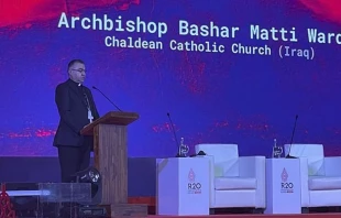 Mons. Bashar Warda en el evento interreligioso en Indonesia. Cortesu00eda Mons. Warda 