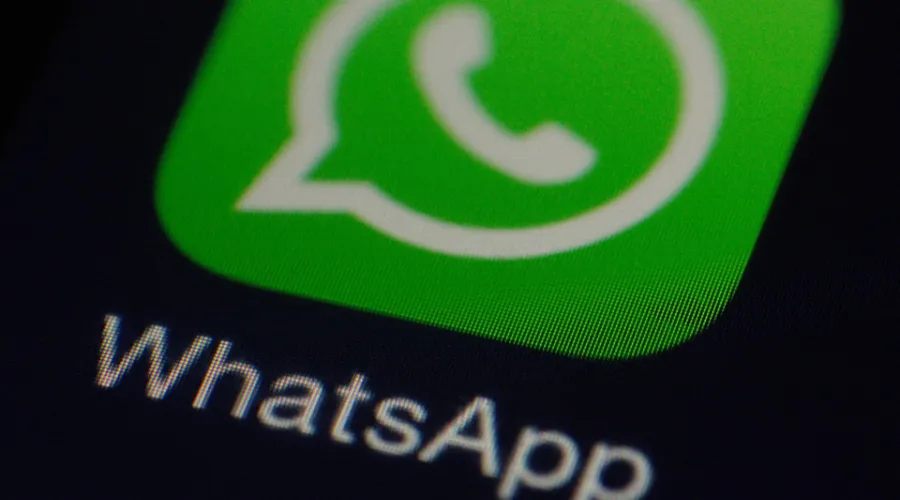 Hackean teléfono de Arzobispo y usan su WhatsApp para pedir miles de dólares en México