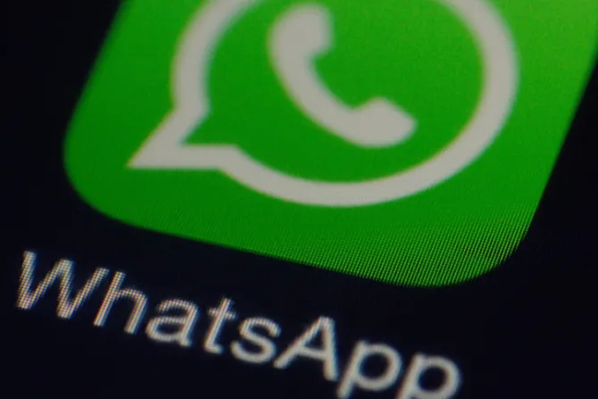 Hackean teléfono de Arzobispo y usan su WhatsApp para pedir miles de dólares en México