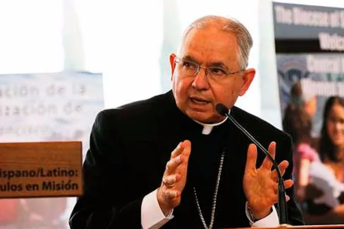 Funcionario vaticano elogia postura sobre inmigración de Mons. Gómez en Estados Unidos 