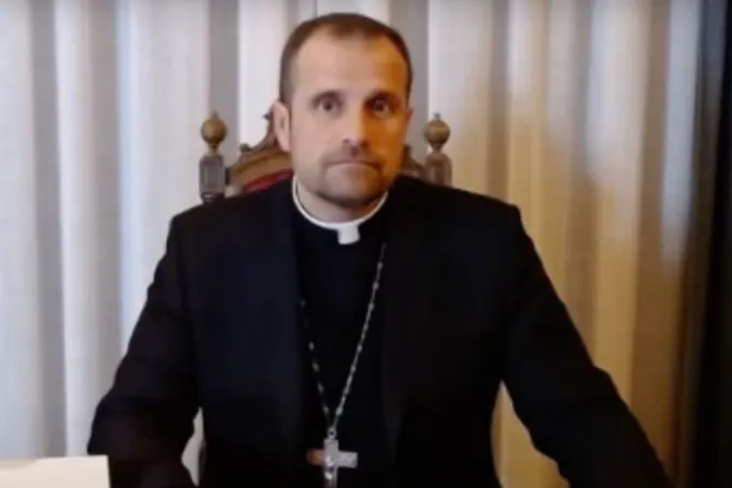 Obispo Novell busca casarse por lo civil en España