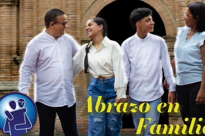 Detalle del afiche de la campaña del Abrazo en Familia en Venezuela