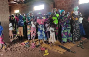 Sobrevivientes del atentado en la localidad de Naquitengue, Mozambique, el 15 de septiembre de 2023 Crédito: Ayuda a la Iglesia Necesitada