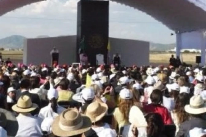 El Papa está sorprendido y feliz por acogida de mexicanos