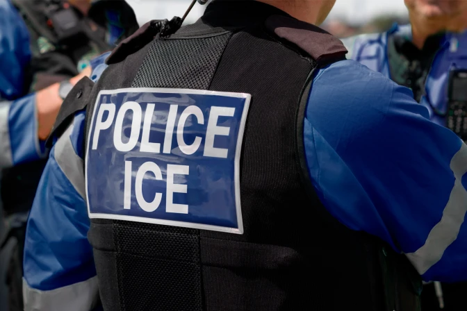 Agente del ICE