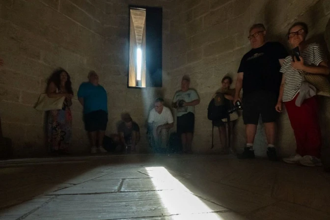 Alineamiento de los rayos del sol en la Catedral de Valencia. 15082025