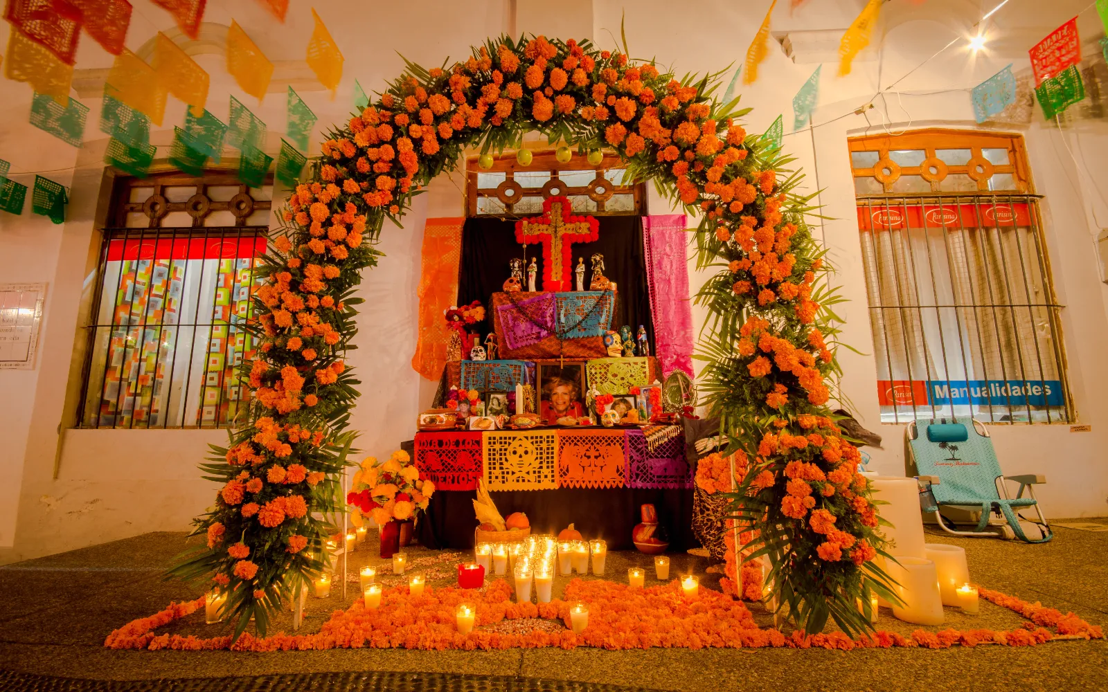 Tradicional altar de Día de Muertos en México.?w=200&h=150