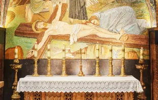 El altar católico en el lugar del Calvario fue retirado Crédito: BM - Custodia de Tierra Santa